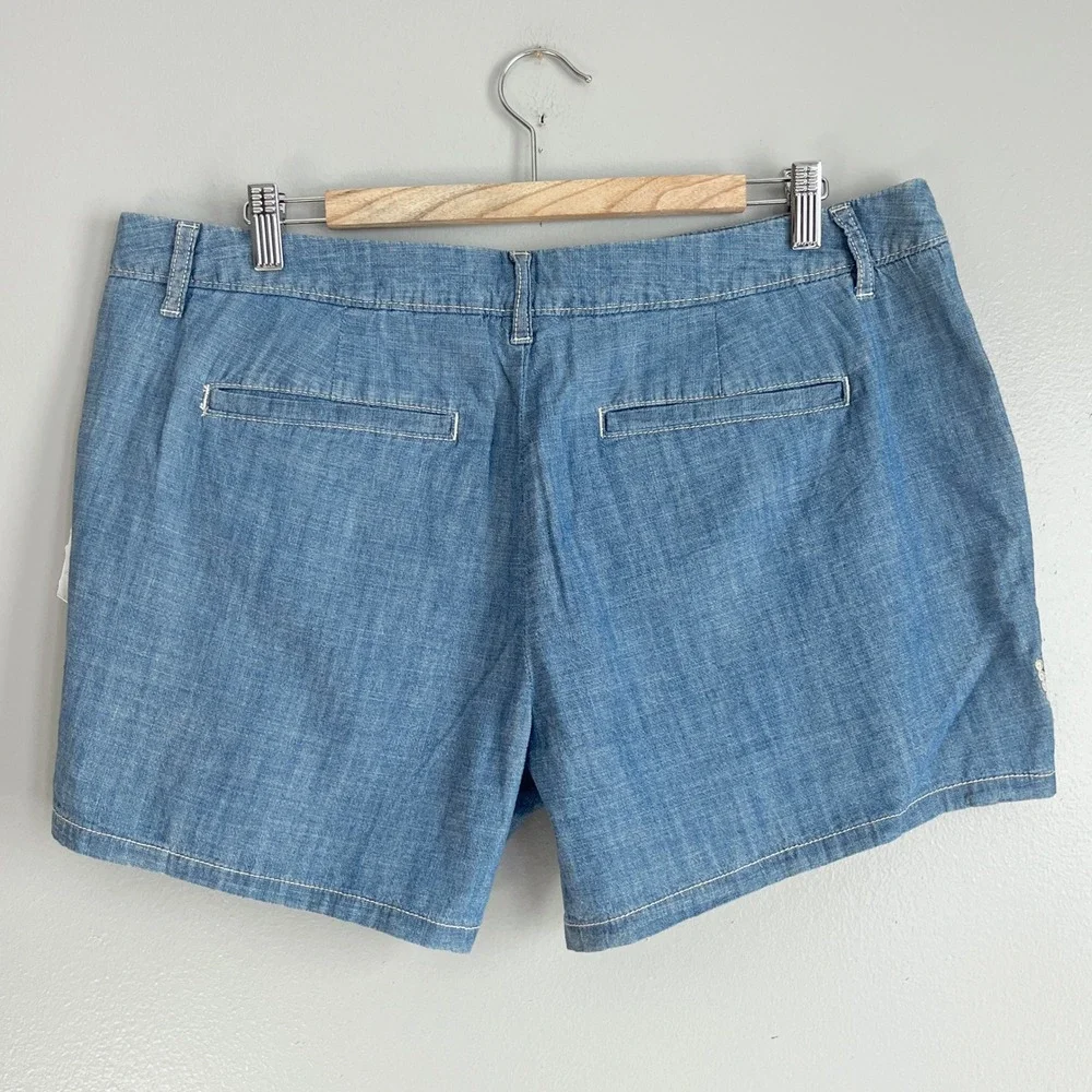 Liz Claiborne Shorts Womens 14 Blue Embroidered Cotton Chambray Boho Summer NEW